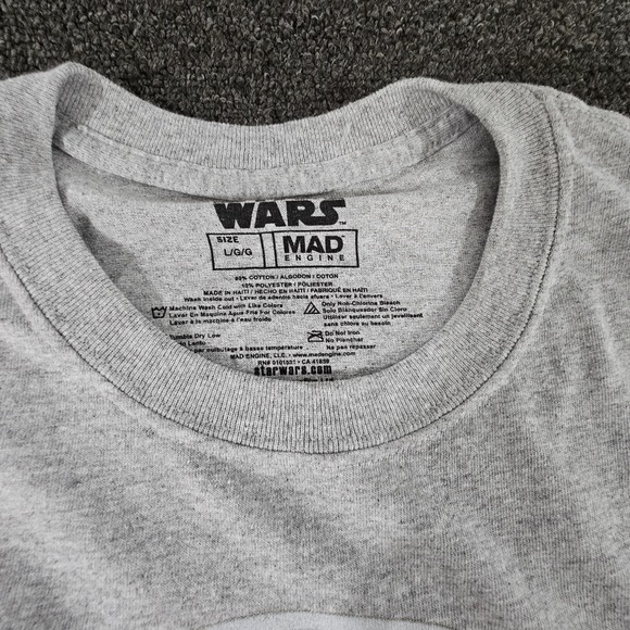 Star Wars The Mandalorian Boys' Floating Child T-Shirt  Sizes L/G/G - Picture 3 of 4